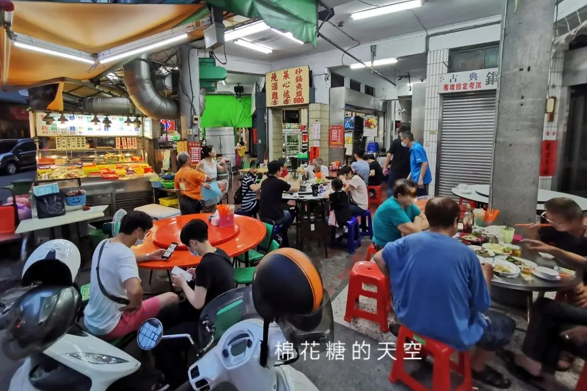 在地老饕不藏私！台中5家人氣熱炒：1盤2吃鵝肉、金黃三杯大腸、隱藏版香煎豬肝