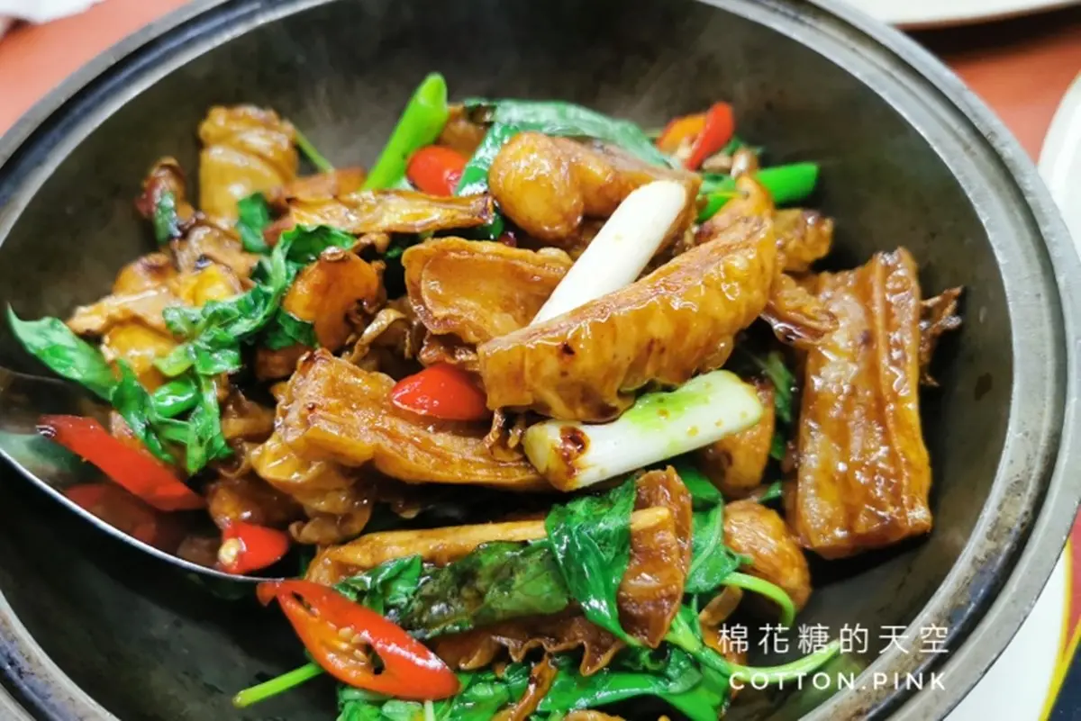 在地老饕不藏私！台中5家人氣熱炒：1盤2吃鵝肉、金黃三杯大腸、隱藏版香煎豬肝