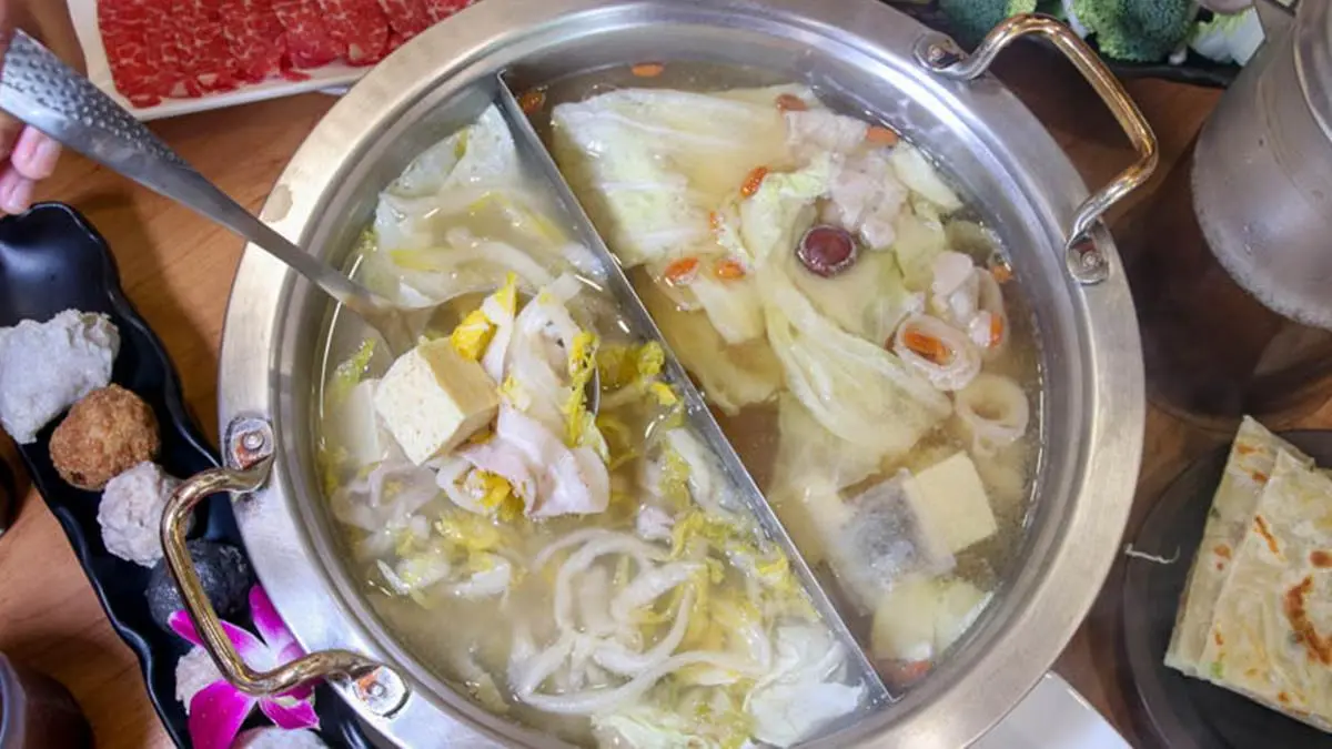 火鍋控快嘗鮮!北中南21家獨特鍋物:冬瓜白玉粥、鹹蛋黃牛奶、胡椒白菜雞 火鍋控快嘗鮮!北中南21家獨特鍋物:冬瓜白玉粥、鹹蛋黃牛奶、胡椒白菜雞