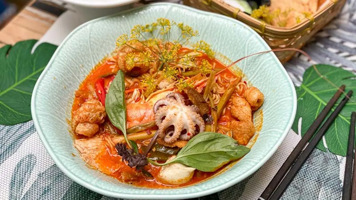 一吃就上癮！台南6家南洋風美食：泰國傳統船麵、獨門祕方叻沙、香蘭葉海南雞