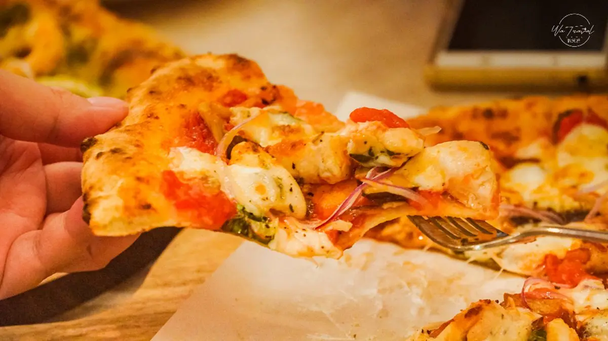 衝新北耶誕順路吃得獎Pizza！必點限量「海港」搭自製青醬，巧克力披薩會牽絲