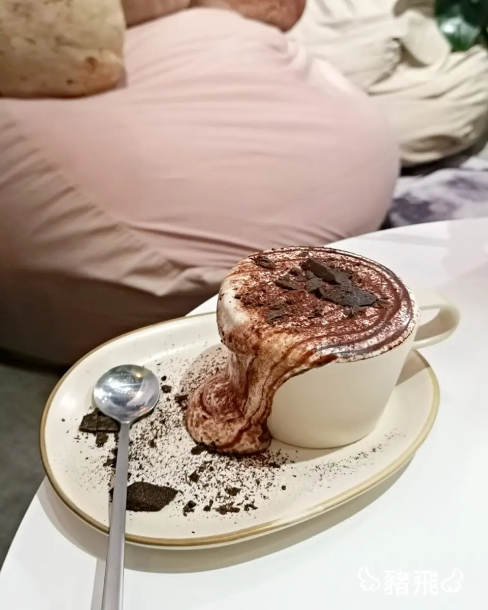 【食尚首播】台中文創園區周邊3家網美打卡店：獸醫開的雜糧食堂、45年糕餅
