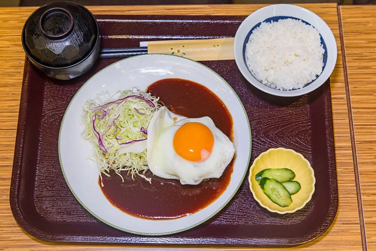 【新開店】名古屋料理桃園吃得到!純豬肉漢堡排有滿滿肉汁,再搭蛋黃瀑布超邪惡 【新開店】名古屋料理桃園吃得到!純豬肉漢堡排有滿滿肉汁,再搭蛋黃瀑布超邪惡
