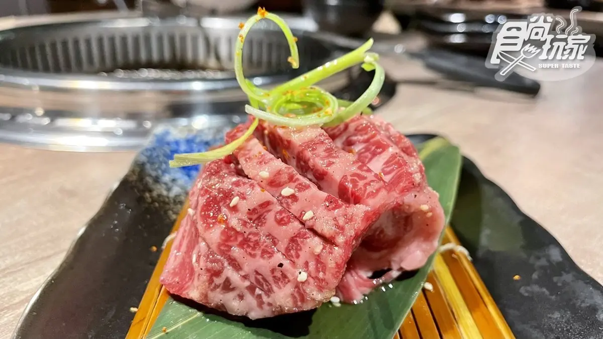 新竹隱藏版美食！高CP值燒肉店「超厚切牛舌＋巨無霸干貝」，再加碼狂嗑松露炒飯