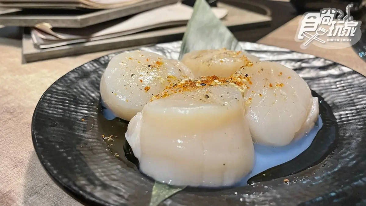 新竹隱藏版美食！高CP值燒肉店「超厚切牛舌＋巨無霸干貝」，再加碼狂嗑松露炒飯