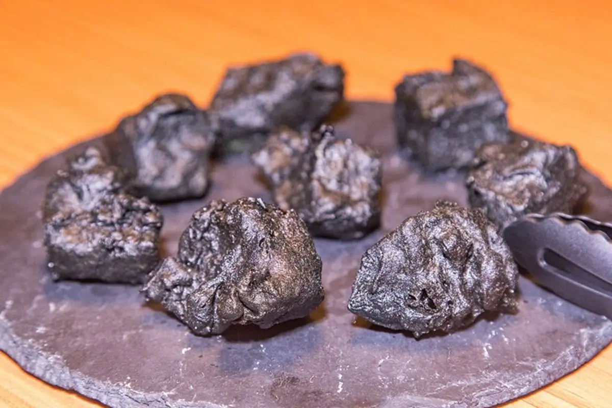 台法融合的好滋味!東區隱藏版餐酒館必喝黃金雞湯三重奏,超有哏竹炭絲瓜別處吃不到 台法融合的好滋味!東區隱藏版餐酒館必喝黃金雞湯三重奏,超有哏竹炭絲瓜別處吃不到