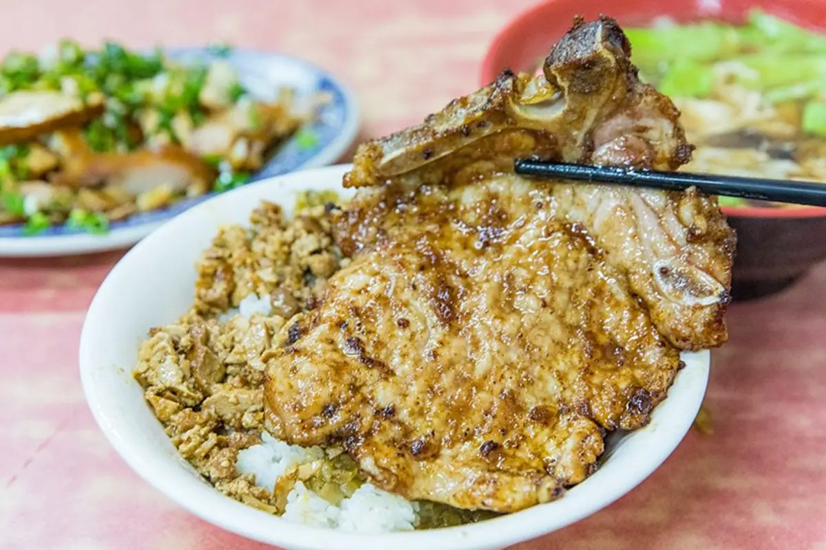 內湖老饕口袋名單!人氣老店炸排骨口感扎實不鹹膩,搭配香甜炸醬飯超唰嘴 內湖老饕口袋名單!人氣老店炸排骨口感扎實不鹹膩,搭配香甜炸醬飯超唰嘴