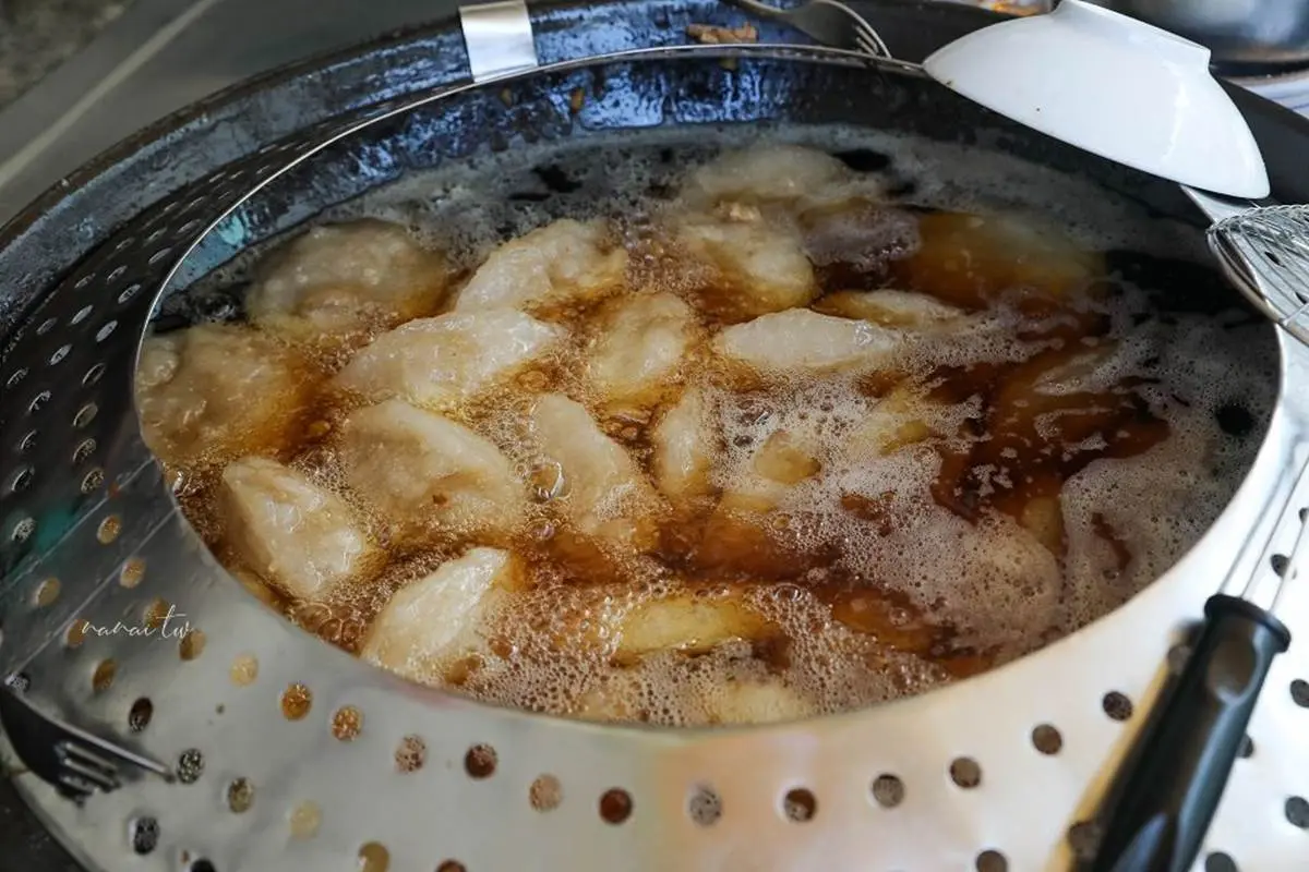 在地人從小吃到大!員林隱藏版肉圓外皮彈滑肉餡扎實超唰嘴,再配清爽豆腐湯更對味 在地人從小吃到大!員林隱藏版肉圓外皮彈滑肉餡扎實超唰嘴,再配清爽豆腐湯更對味