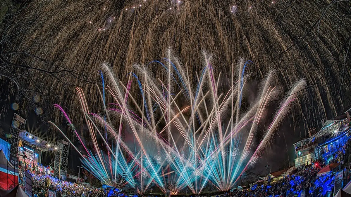 追星族來這跨年!清境「暗空公園」倒數+3分鐘煙火,加碼迎接絕美曙光 追星族來這跨年!清境「暗空公園」倒數+3分鐘煙火,加碼迎接絕美曙光