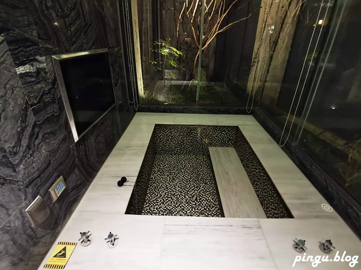偽出國環遊世界！台中汽車旅館打卡必住杜拜海底房，瑞士滑雪屋還能美拍獨角獸戲水池