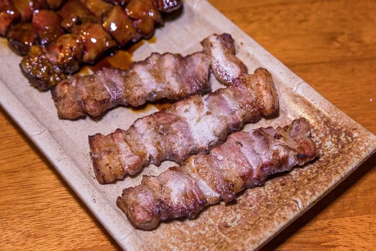 老饕續攤首選！八條通隱藏版居酒屋必點絕品烤「白肝」，軟骨雞肉明太子一吃停不下
