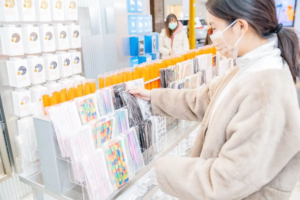 這裡出現「漸層系」網美口罩店!莫蘭迪色、笑臉、起司各種可愛圖案通通到齊 這裡出現「漸層系」網美口罩店!莫蘭迪色、笑臉、起司各種可愛圖案通通到齊