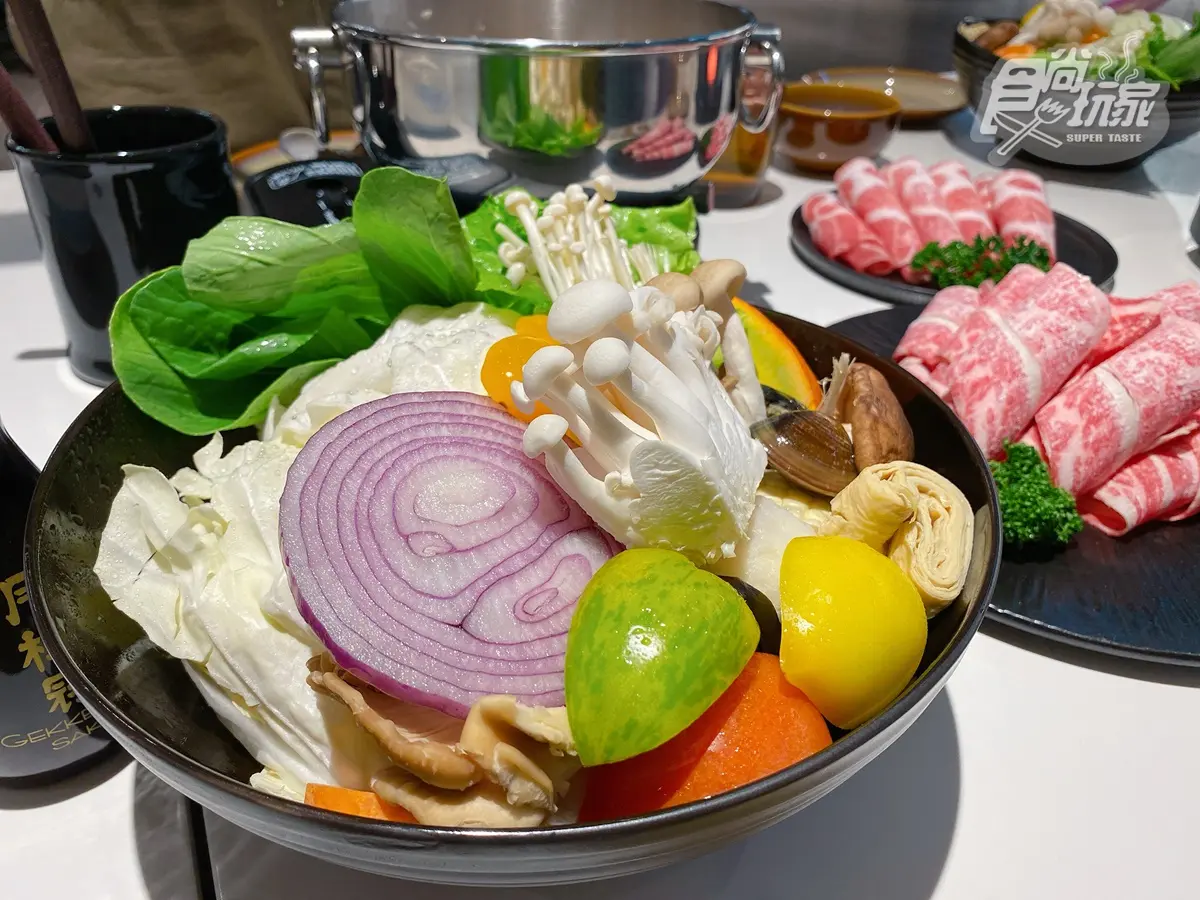 「飯店級個人鍋」這裡吃!超特別水蜜桃蕃茄、酒蒸蛤蜊湯頭,還有「臉盆海鮮」可嗑 「飯店級個人鍋」這裡吃!超特別水蜜桃蕃茄、酒蒸蛤蜊湯頭,還有「臉盆海鮮」可嗑