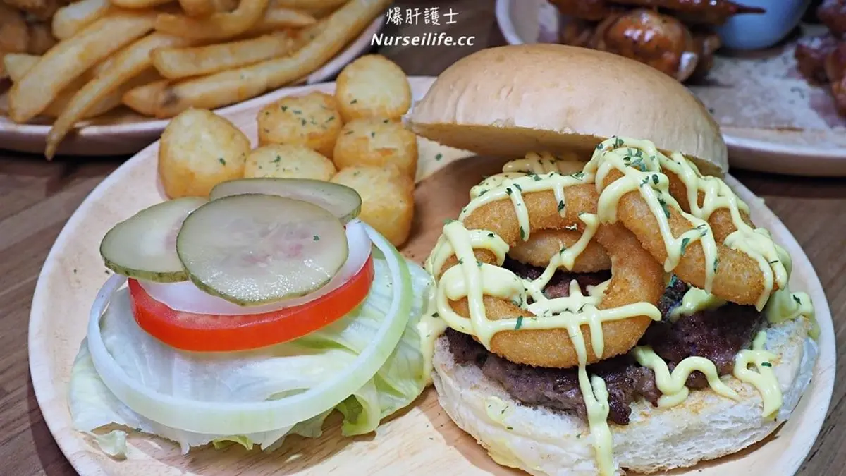 凌晨吃得到!美式餐廳22種邪惡系漢堡,老饕推薦小農花生醬培根、黯然銷魂堡 凌晨吃得到!美式餐廳22種邪惡系漢堡,老饕推薦小農花生醬培根、黯然銷魂堡