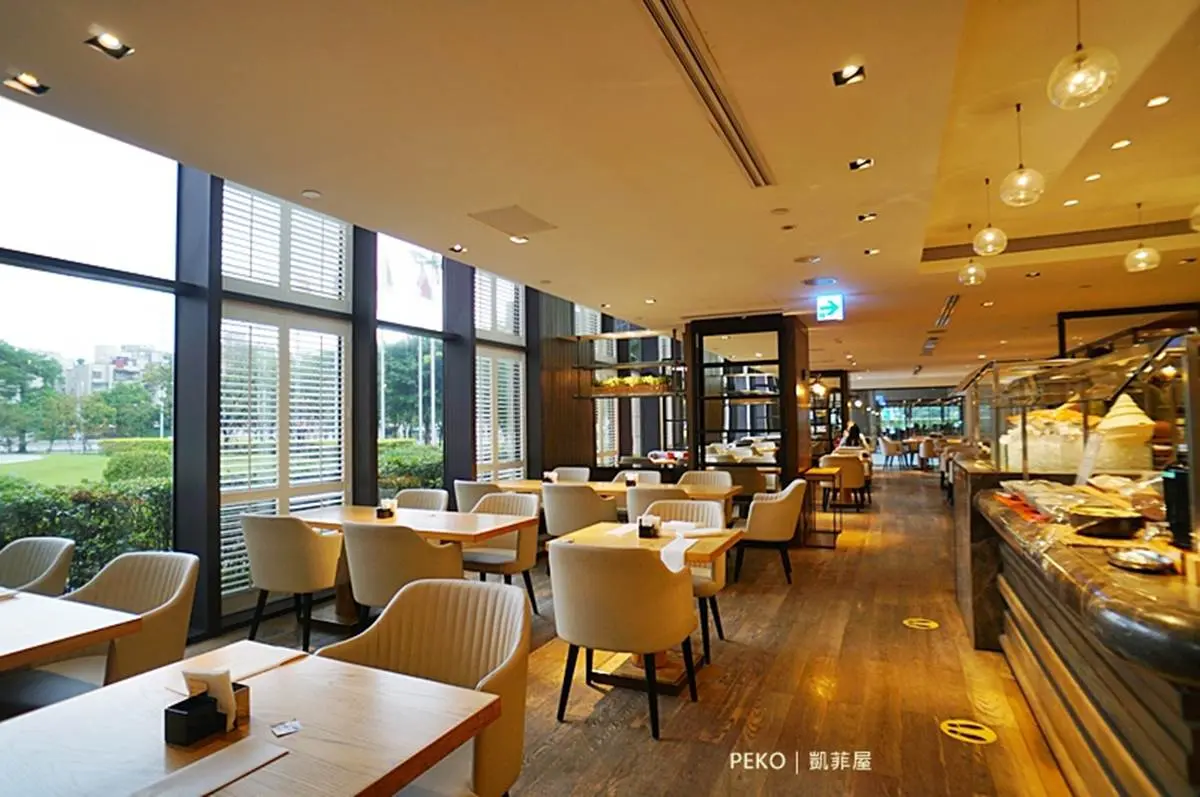 台北必吃Buffet冠軍!10大餐區160道料理,過橋牛肉、現切肋眼牛排、黑松露燉飯大推 台北必吃Buffet冠軍!10大餐區160道料理,過橋牛肉、現切肋眼牛排、黑松露燉飯大推