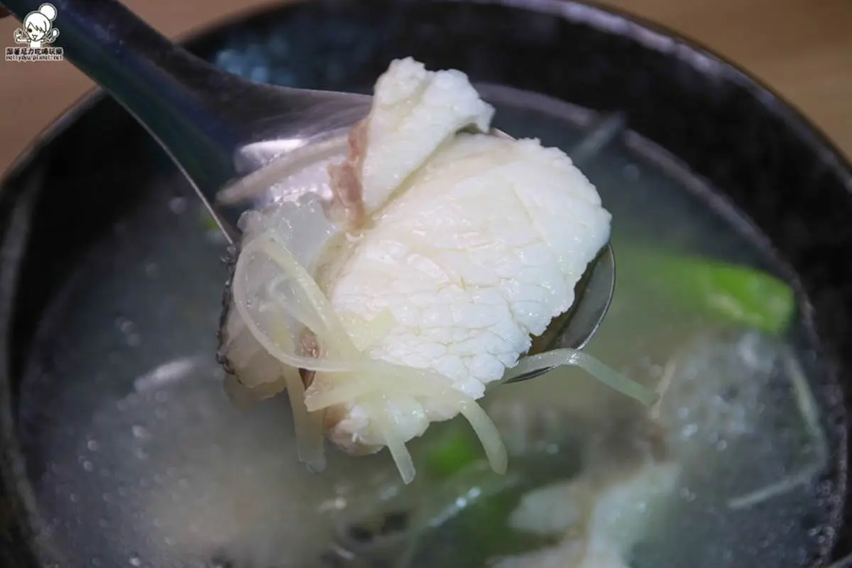 老饕才知!高雄自由市場7必吃:拳頭大爆乳包、老字號東坡肉、龍膽石斑魚湯 老饕才知!高雄自由市場7必吃:拳頭大爆乳包、老字號東坡肉、龍膽石斑魚湯
