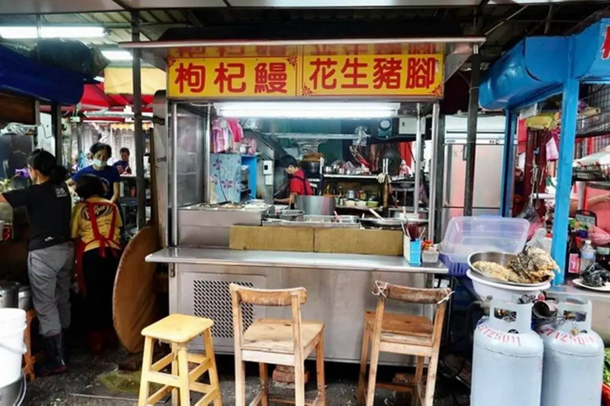 老台北人的美食街!大稻埕慈聖宮廟前先吃這13攤:白種元激推豬腳、一甲子汆燙魷魚 老台北人的美食街!大稻埕慈聖宮廟前先吃這13攤:白種元激推豬腳、一甲子汆燙魷魚