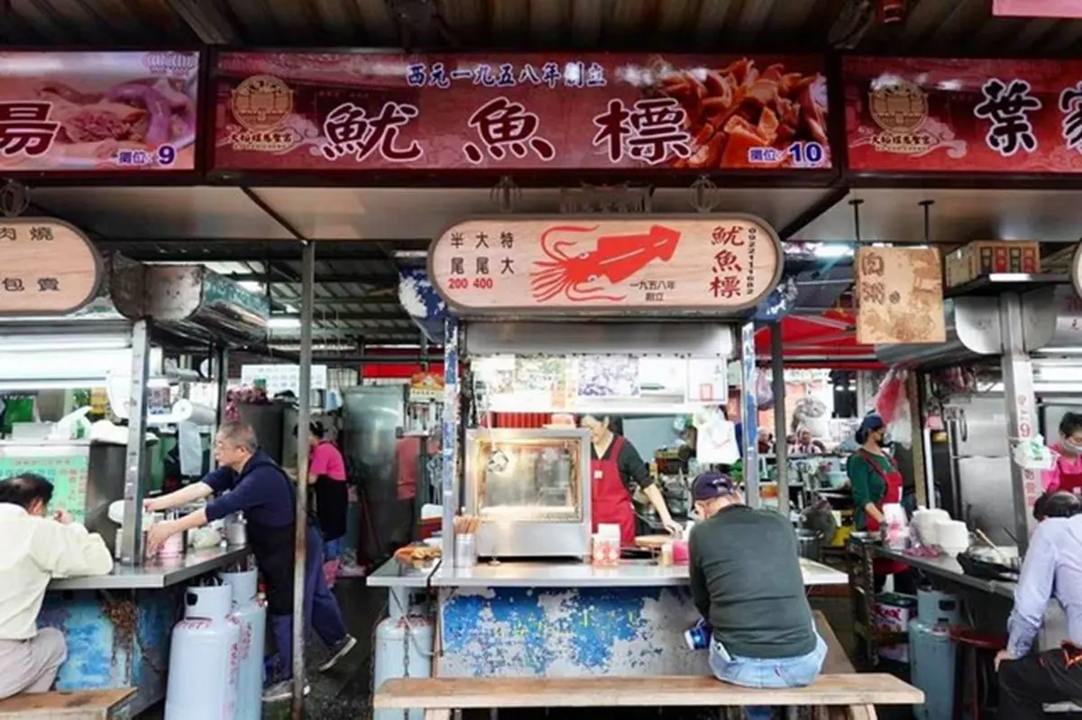老台北人的美食街!大稻埕慈聖宮廟前先吃這13攤:白種元激推豬腳、一甲子汆燙魷魚 老台北人的美食街!大稻埕慈聖宮廟前先吃這13攤:白種元激推豬腳、一甲子汆燙魷魚