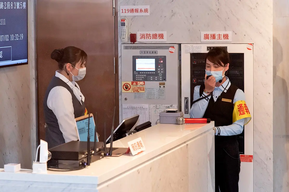 史上最美！超時尚滅火器只有0.8公斤，先搶車用版「太空灰」