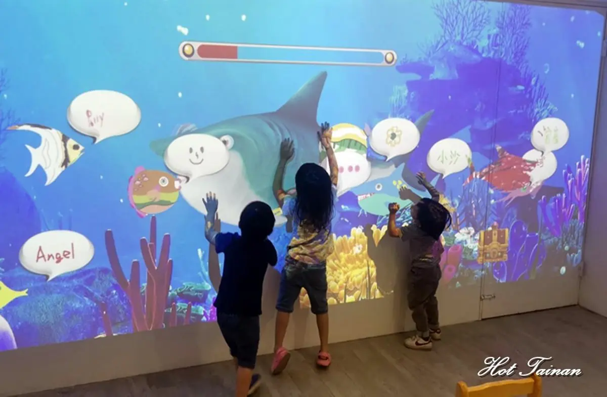 遛小孩一整天！台南粉圓店變身大型遊樂園，100元暢玩外星人AR遊戲
