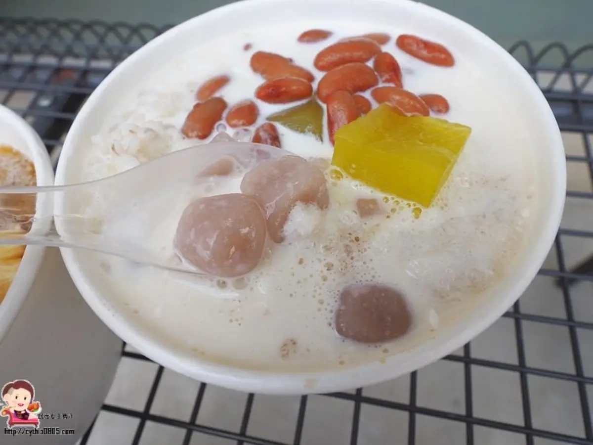 內用無限免費續！桃園超佛心豆花1碗只要40元，必點軟Q黑糖粉粿