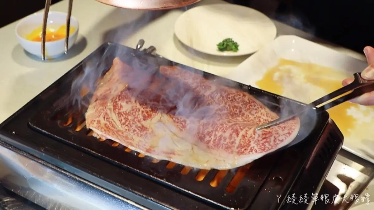 水水吃肉免動手!新竹網美系燒肉店有專人代烤服務,私房炙燒比目魚蓋飯最驚豔 水水吃肉免動手!新竹網美系燒肉店有專人代烤服務,私房炙燒比目魚蓋飯最驚豔