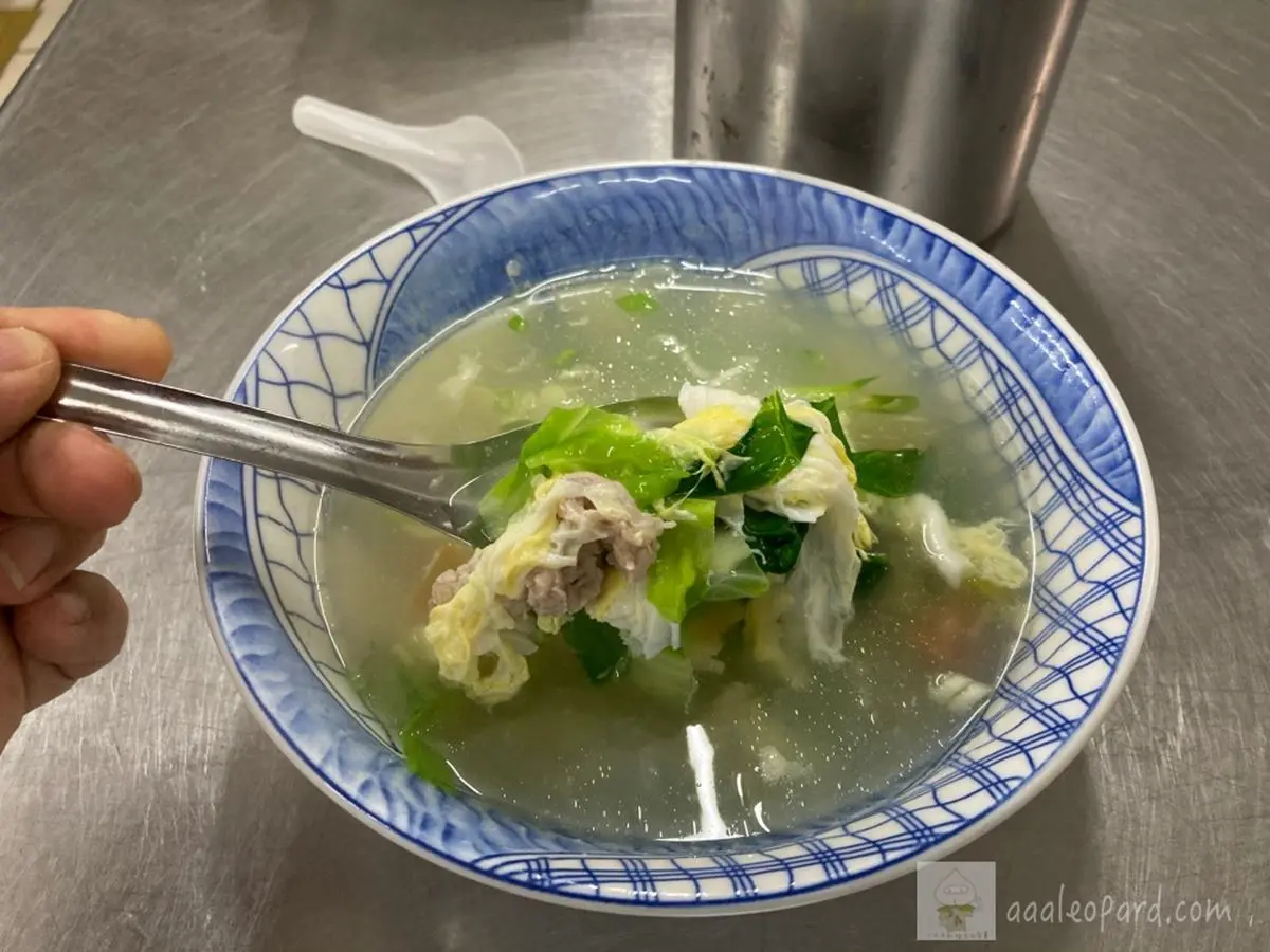 士林隱藏版美食!招牌肉絲飯外帶訂單接到手軟,醬油調色超級下飯 士林隱藏版美食!招牌肉絲飯外帶訂單接到手軟,醬油調色超級下飯
