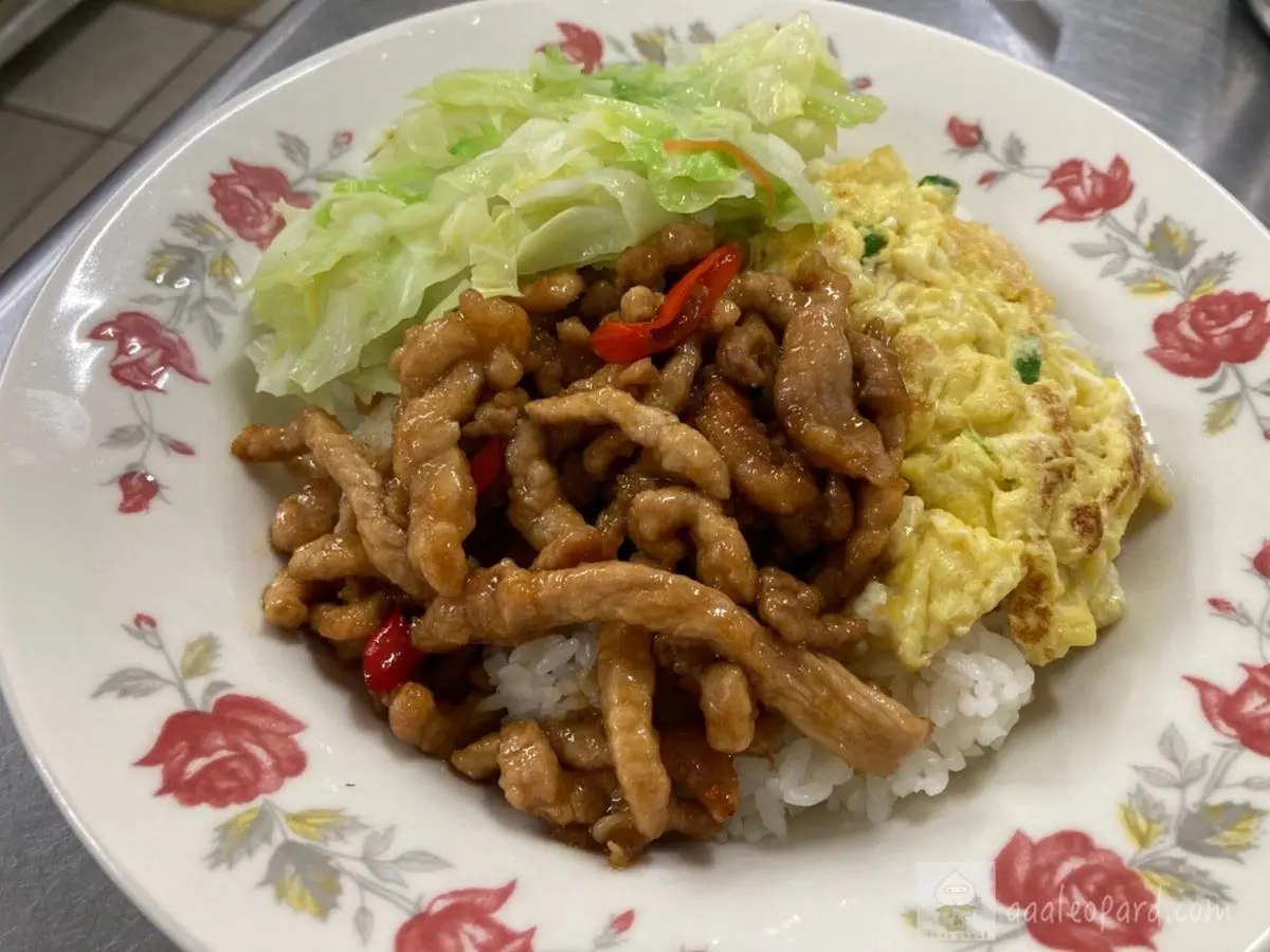 士林隱藏版美食!招牌肉絲飯外帶訂單接到手軟,醬油調色超級下飯 士林隱藏版美食!招牌肉絲飯外帶訂單接到手軟,醬油調色超級下飯