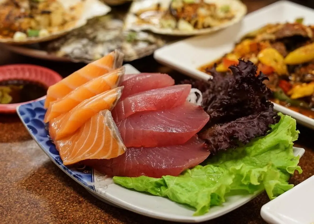 別懷疑！來花蓮到「麵店」嗑海鮮就對了，炒「河豚蛋」運氣好才吃得到