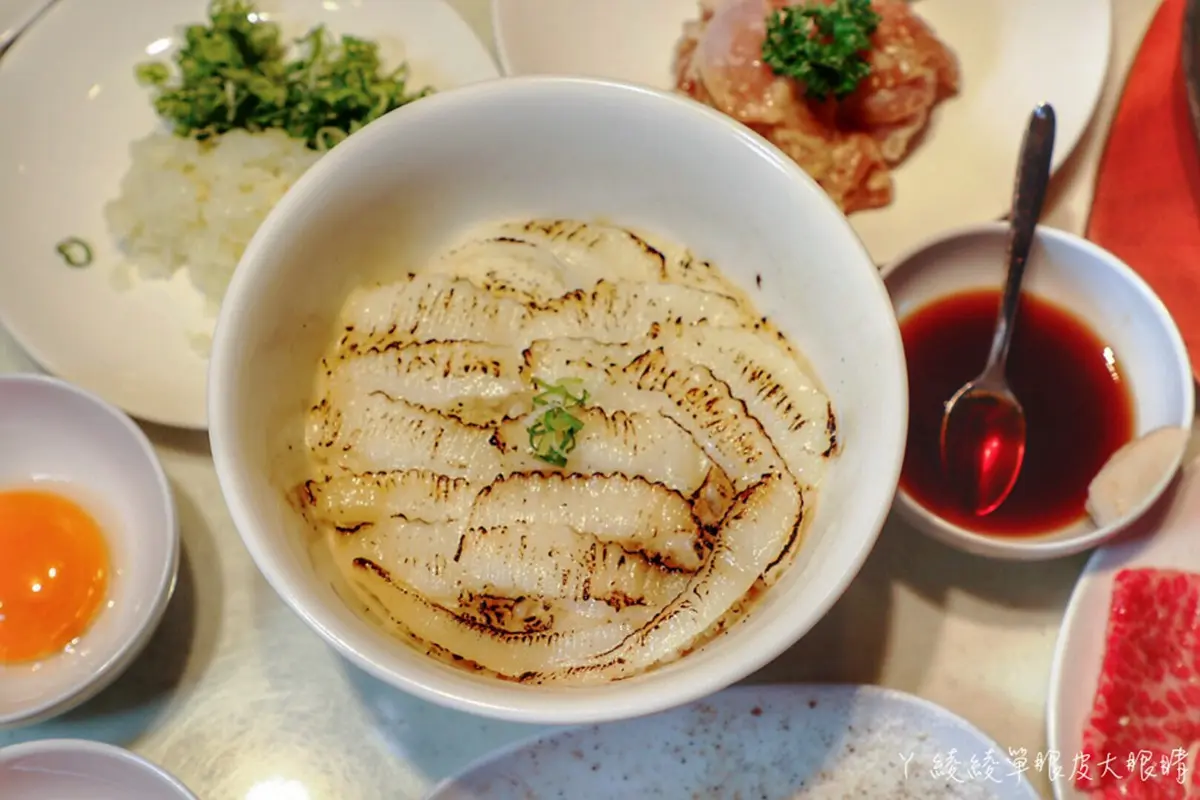 水水吃肉免動手!新竹網美系燒肉店有專人代烤服務,私房炙燒比目魚蓋飯最驚豔 水水吃肉免動手!新竹網美系燒肉店有專人代烤服務,私房炙燒比目魚蓋飯最驚豔