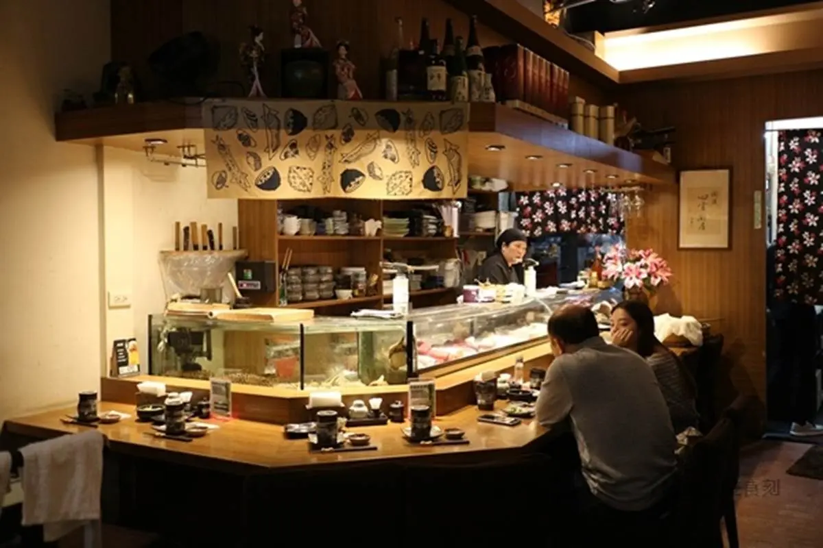南港軟體園區口碑日料！邊吃無菜單料理邊看廚師桌邊秀，中午時段還有御便當