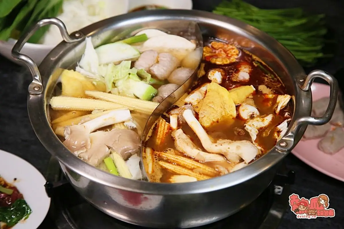 超欠吃「台南4大特色火鍋」！溫體牛麻辣鍋、港式沙嗲鍋、串串鍋，還有美拍花園壽喜燒