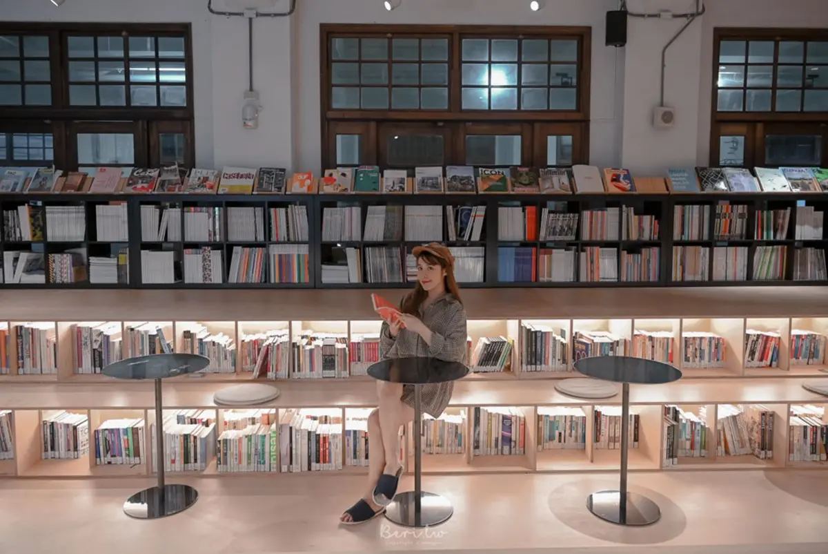 在書海裡泡澡!松菸舊日式澡堂轉型圖書館,復古浴池花80元能待一整天 在書海裡泡澡!松菸舊日式澡堂轉型圖書館,復古浴池花80元能待一整天