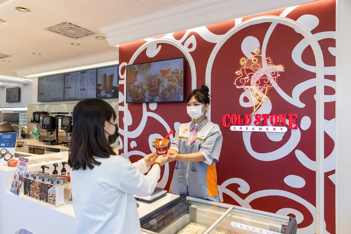 開幕拿買一送一券！全台首間「7-11 x COLD STONE複合店」在這，10款冰品獨家吃
