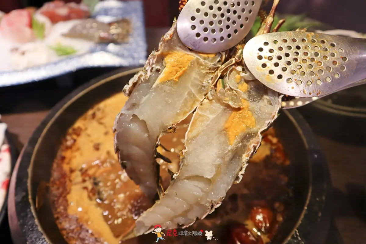 快衝肉多多吃到飽！只要268元自助吧無限量供應，必點整尾青龍蝦拼盤、浮誇系肉肉蛋糕