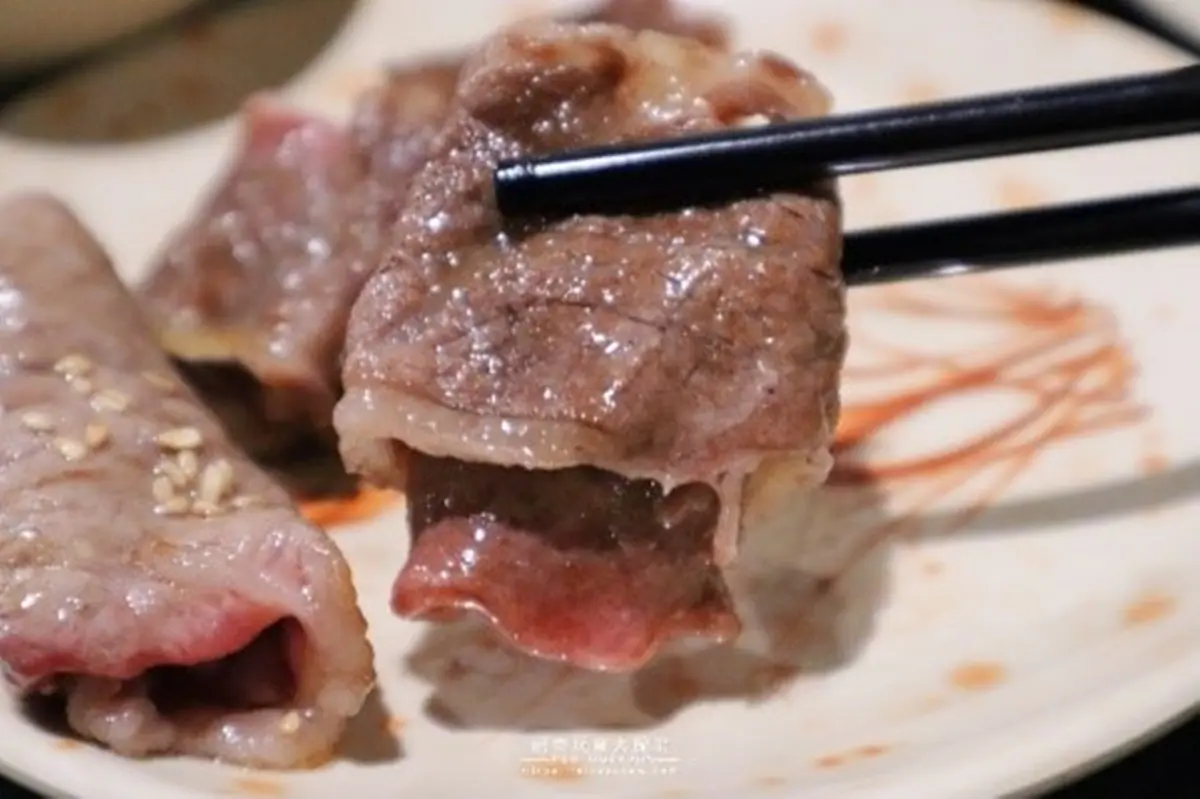 毛小孩也能用餐!台北和牛燒烤吃到飽有99樣食材,必點「海賊王」、天使紅蝦嗑到爽 毛小孩也能用餐!台北和牛燒烤吃到飽有99樣食材,必點「海賊王」、天使紅蝦嗑到爽