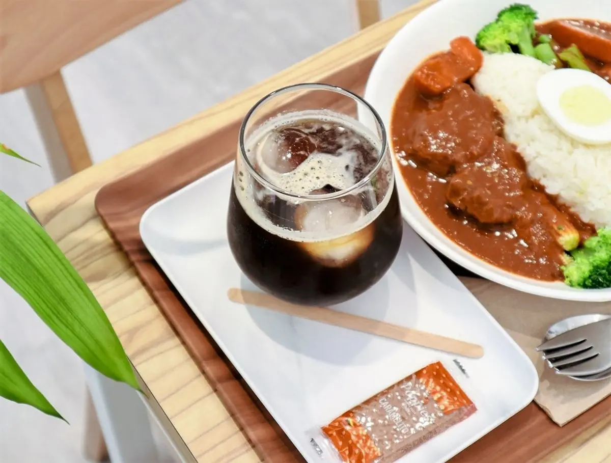 IG打卡囉!小清新咖啡店看綠景+聽爵士樂,超夯限量紅酒燉牛肉必點 IG打卡囉!小清新咖啡店看綠景+聽爵士樂,超夯限量紅酒燉牛肉必點
