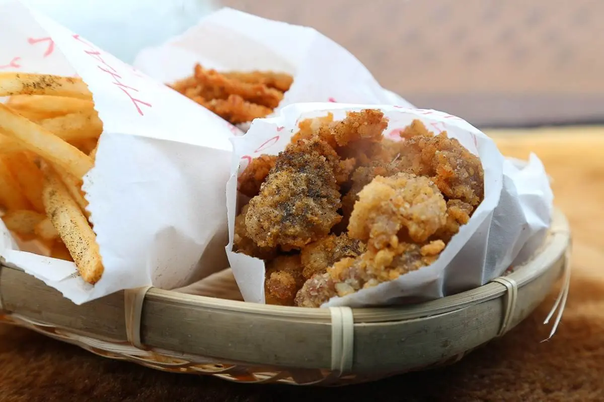 灣裡人才知！老字號無名小攤「炸肉排」只要10元，必點招牌香酥脆肉超唰嘴