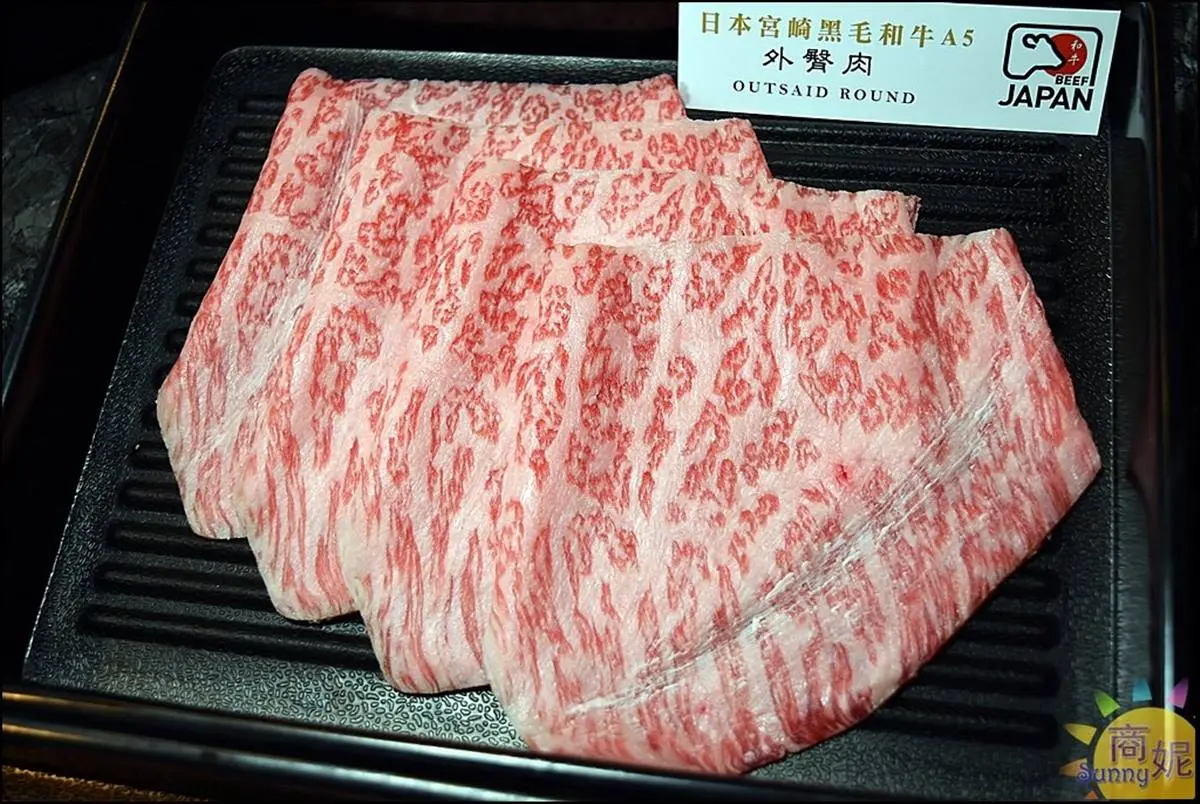 CP值超高！信義區鍋物日本A5和牛、伊比利豬、天使紅蝦通通吃到飽，還能賞101夜景