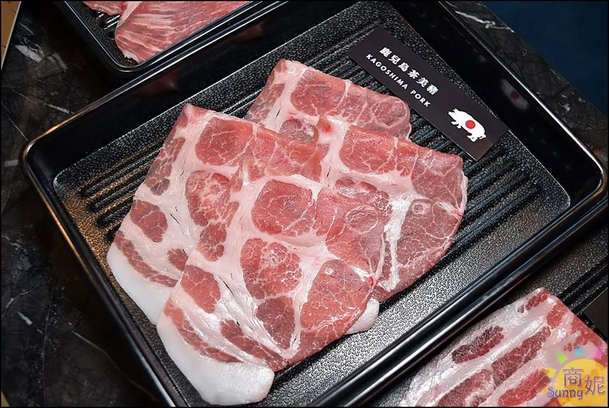 CP值超高！信義區鍋物日本A5和牛、伊比利豬、天使紅蝦通通吃到飽，還能賞101夜景