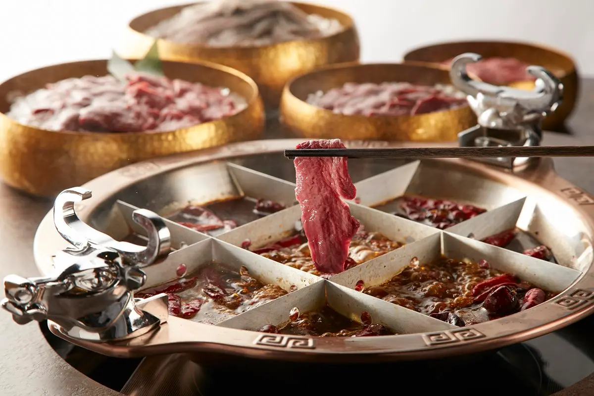 【新開店】台南嗜辣控要吃！知名「麻辣45」進駐台南，九宮格鍋+府城限定「4種溫體牛」超特別