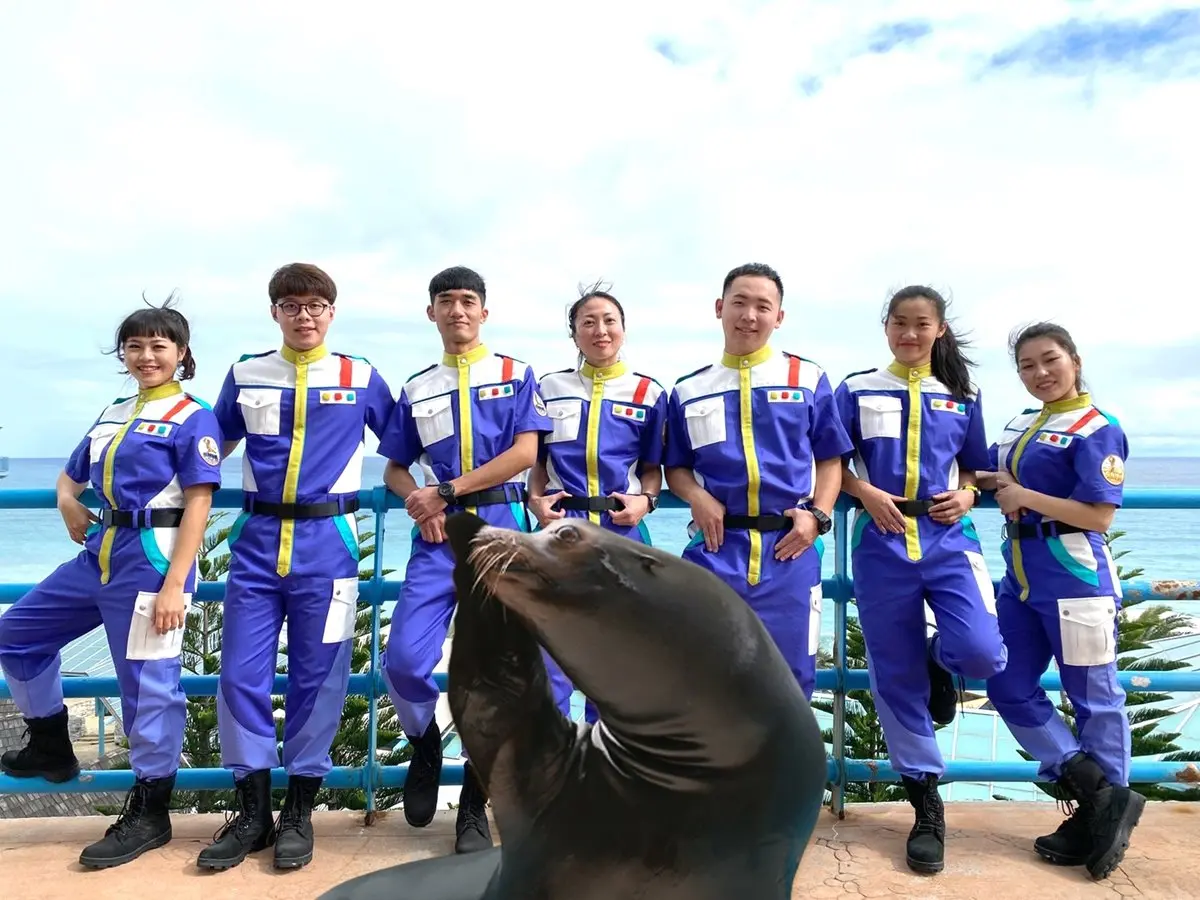 尋找「紅衣小女孩」!海洋公園春節「穿紅上衣」小童免費入園,鄉親入園現省191元 尋找「紅衣小女孩」!海洋公園春節「穿紅上衣」小童免費入園,鄉親入園現省191元