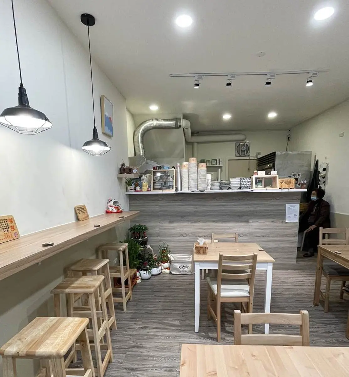 新竹美拍麵店！傳承阿嬤古早味「豆拌麵」香濃唰嘴，配蒜頭胡椒雞湯超合拍
