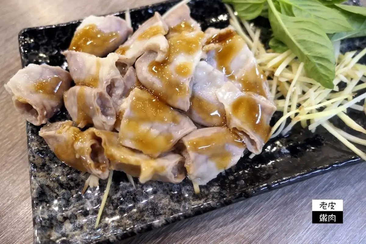當天現宰現煮!桃園古早味煙燻鵝肉價格透明超安心,招牌切仔麵鵝骨熬湯無味精 當天現宰現煮!桃園古早味煙燻鵝肉價格透明超安心,招牌切仔麵鵝骨熬湯無味精
