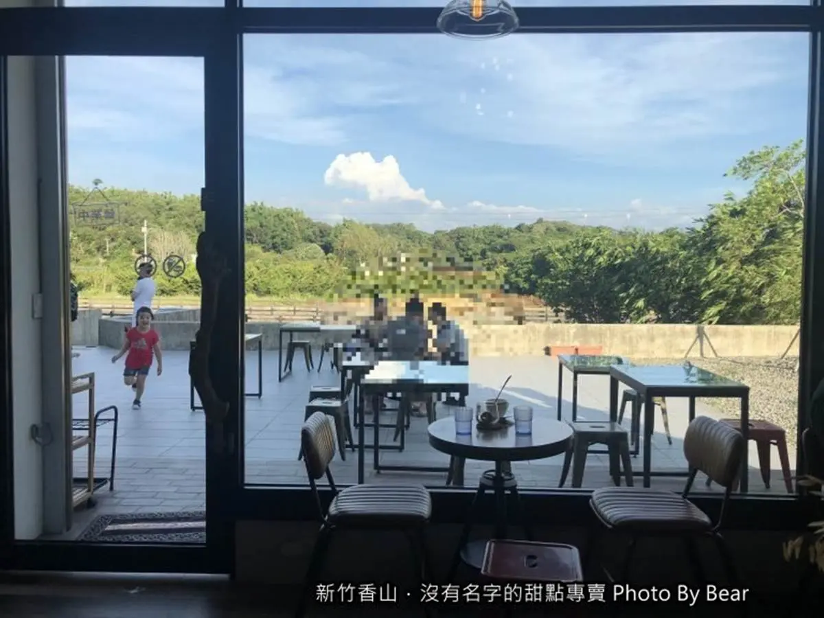 隱藏新竹民宅甜點店!吃芋頭瑞士捲配田野美景,沒菜單每天都有不同驚喜 隱藏新竹民宅甜點店!吃芋頭瑞士捲配田野美景,沒菜單每天都有不同驚喜