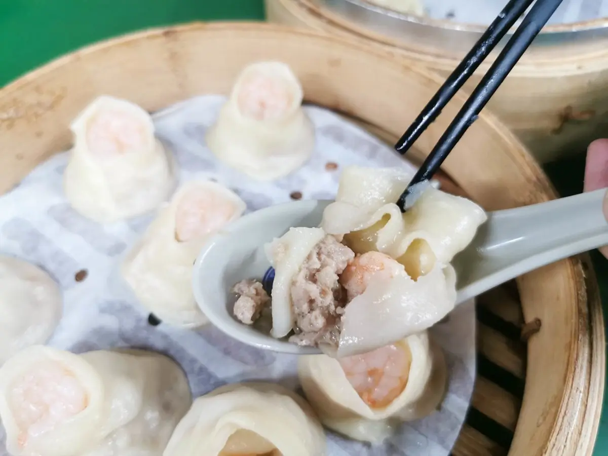 超夯爆漿湯包僅8元！板橋「夜市版鼎泰豐」一開店就排隊，想吃先打電話預約