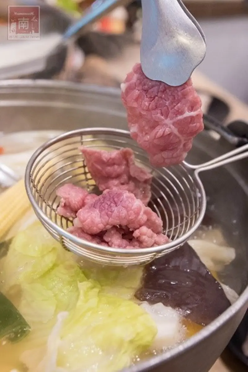 只要190元！台南溫體牛推超高CP值小火鍋，老闆豪氣加贈隱藏版牛骨可狂吸