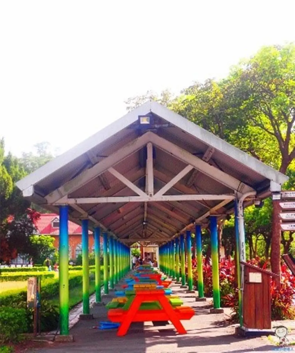 大人小孩都愛!森林度假村陽台就能賞整片花園美景,打卡必衝螢火蟲劇場、恐龍公園 大人小孩都愛!森林度假村陽台就能賞整片花園美景,打卡必衝螢火蟲劇場、恐龍公園