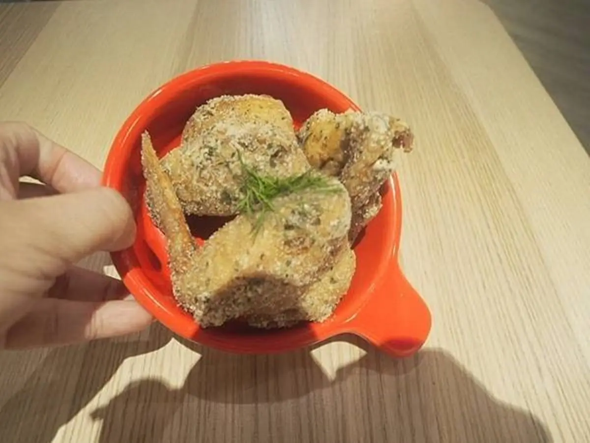 超療癒!台北寵物主題餐廳可以跟大嘴鳥、狐獴一起玩,帕瑪森香蒜雞翅吃完會想念 超療癒!台北寵物主題餐廳可以跟大嘴鳥、狐獴一起玩,帕瑪森香蒜雞翅吃完會想念