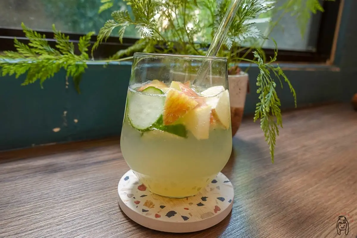 台南隱藏版美拍老宅下午茶!「貓掌檸檬塔」Q到捨不得吃,小黃瓜+蘋果氣泡飲超搭 台南隱藏版美拍老宅下午茶!「貓掌檸檬塔」Q到捨不得吃,小黃瓜+蘋果氣泡飲超搭